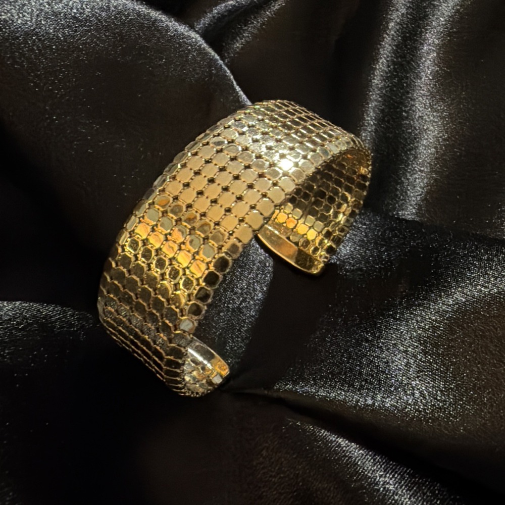 Vintage 1980s Modernist Gold Tone Honeycomb Wide Mesh Open Cuff Bracelet
